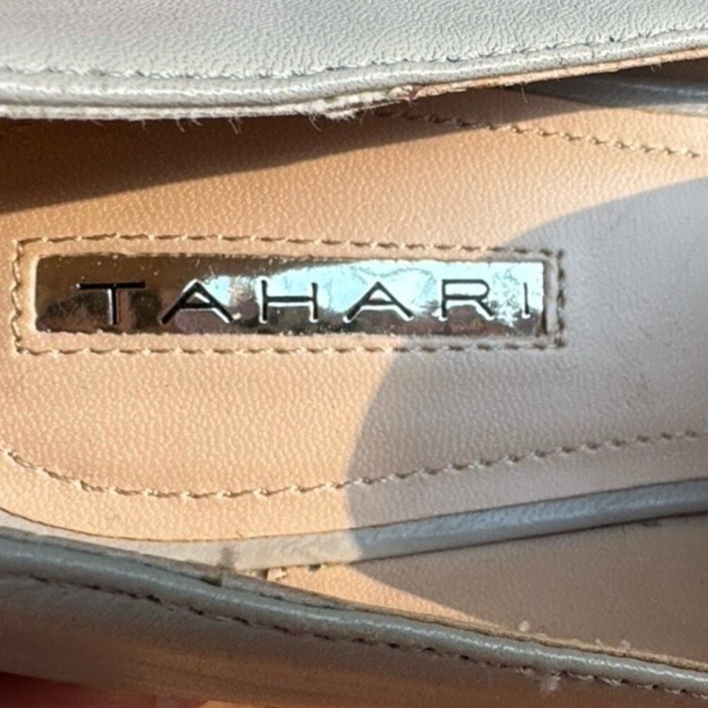 (8.5) TAHARI “Salty” Light Gray Leather Loafers - Picture 12 of 13